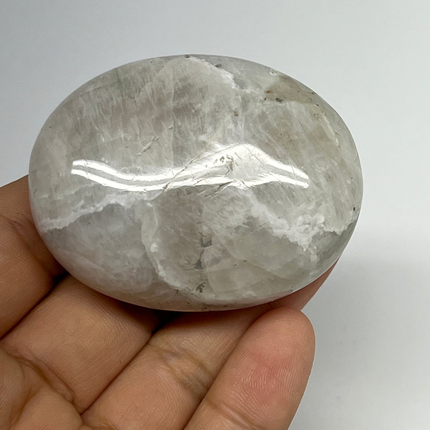 90.6g,2.2"x1.7"x1", Rainbow Moonstone Palm-Stone Polished from India, B21254