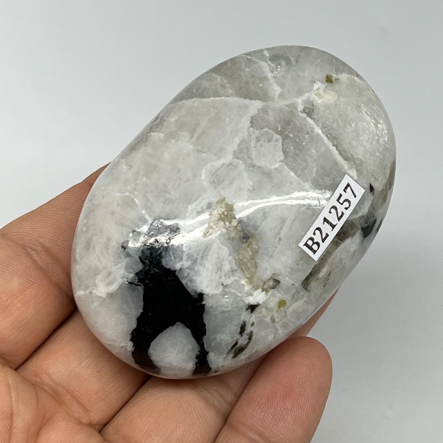122.5g,2.6"x1.8"x1.1", Rainbow Moonstone Palm-Stone Polished from India, B21257