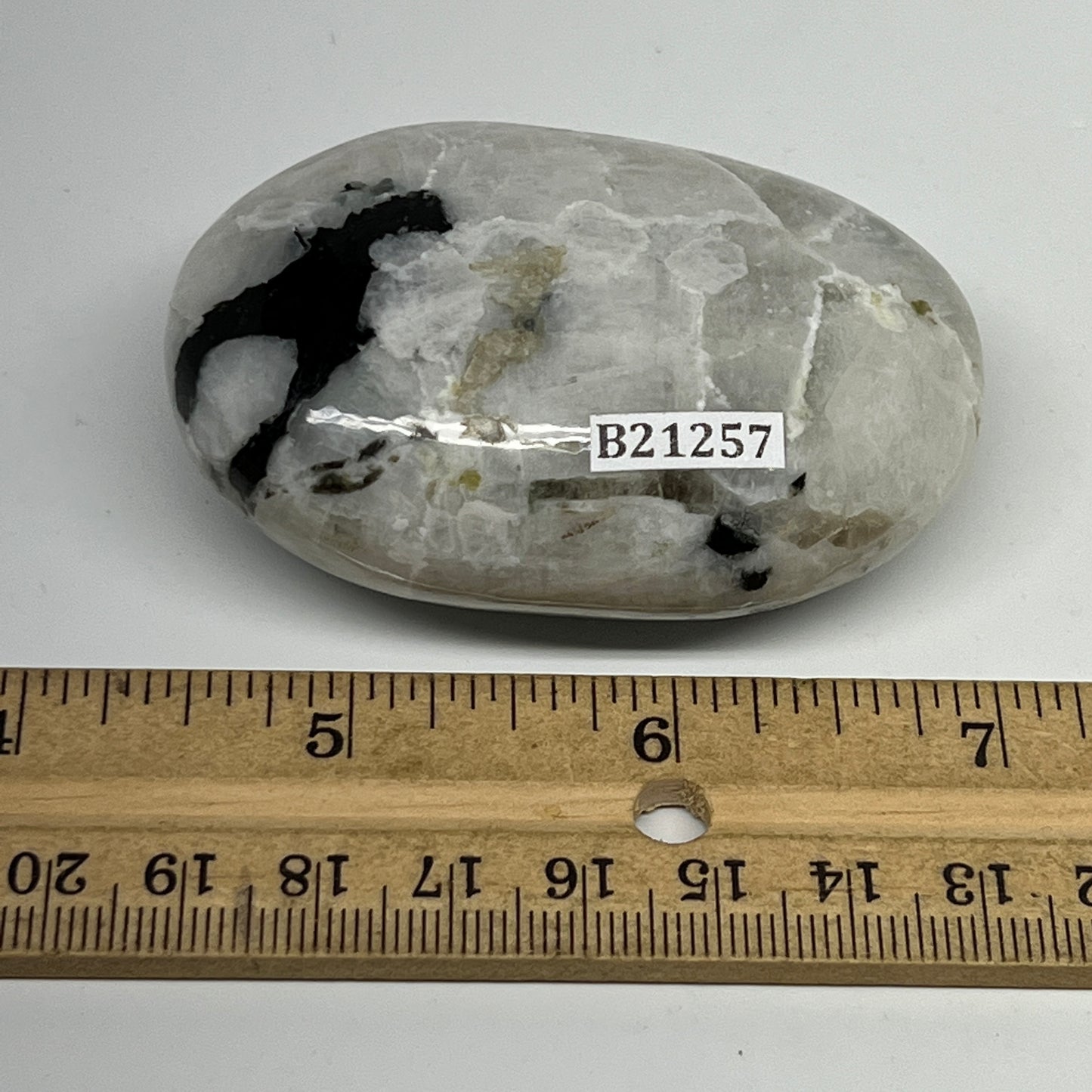 122.5g,2.6"x1.8"x1.1", Rainbow Moonstone Palm-Stone Polished from India, B21257