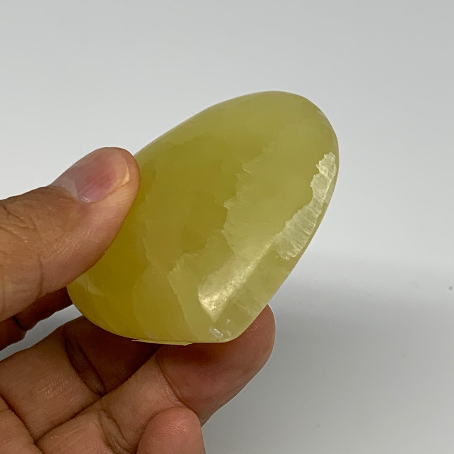 111.4g, 2.1"x2.3"x1" Lemon Calcite Heart Crystal Gemstones @Afghanistan, B26868