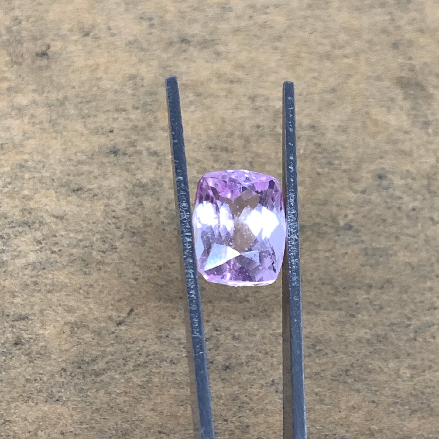 7.98cts, 12mmx9mmx8mm,Heated Kunzite Crystal Facetted Stone @Afghanistan,CTS237