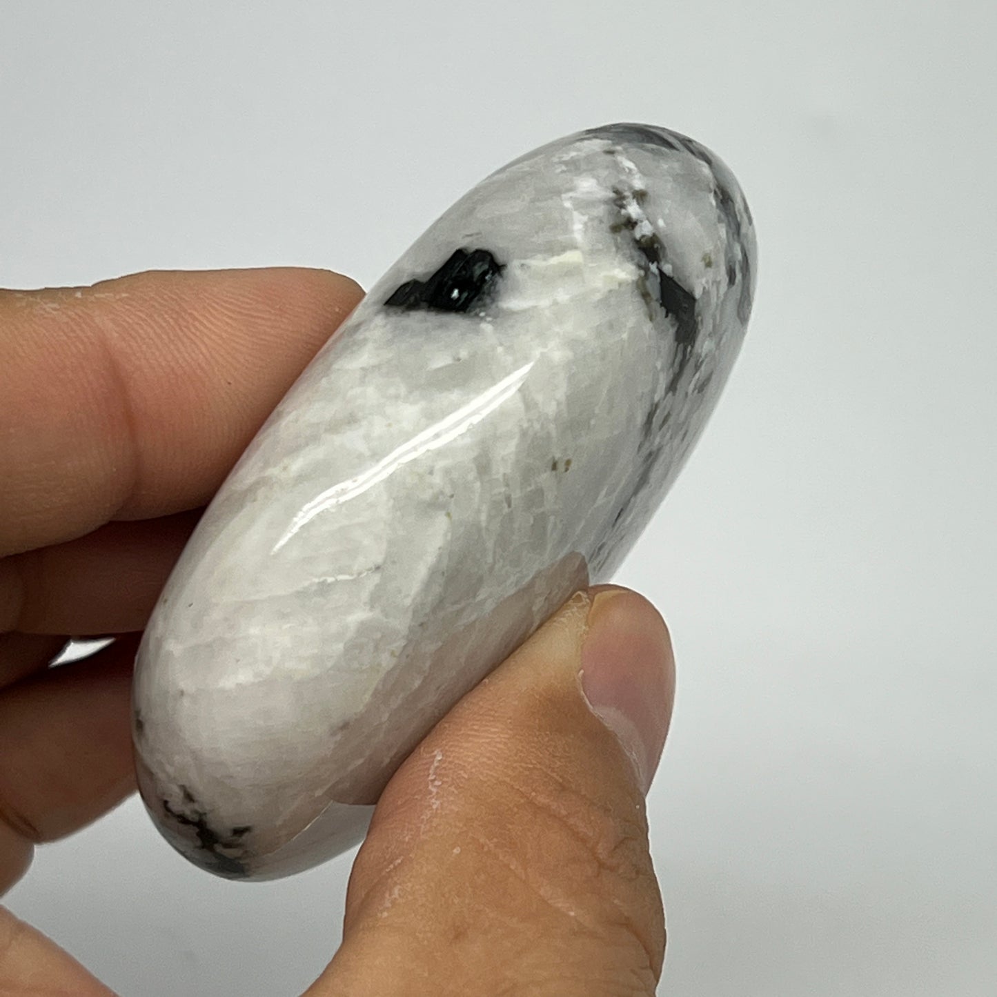 94.5g,2.4"x1.8"x0.8", Rainbow Moonstone Palm-Stone Polished from India, B21274