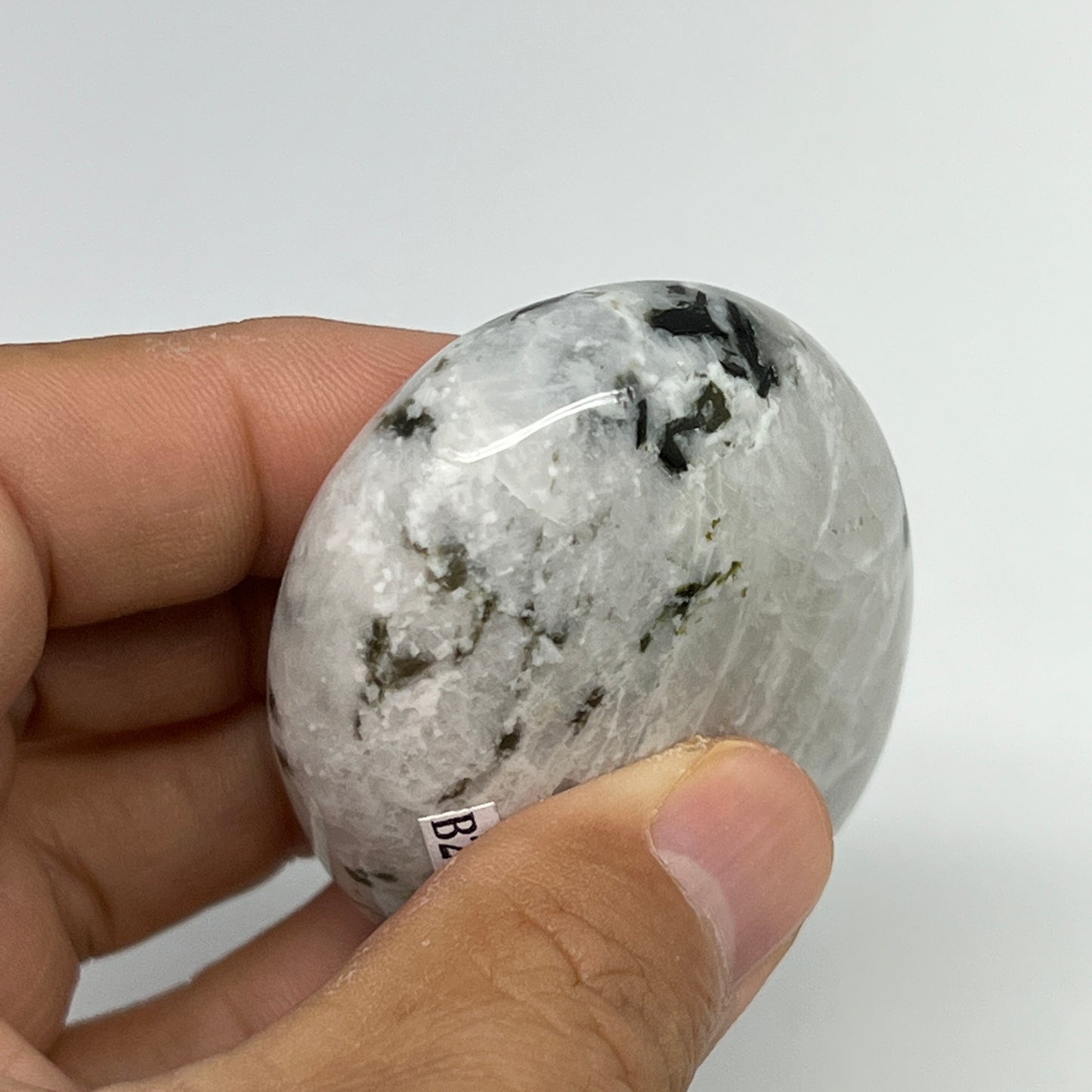 94.5g,2.4"x1.8"x0.8", Rainbow Moonstone Palm-Stone Polished from India, B21274
