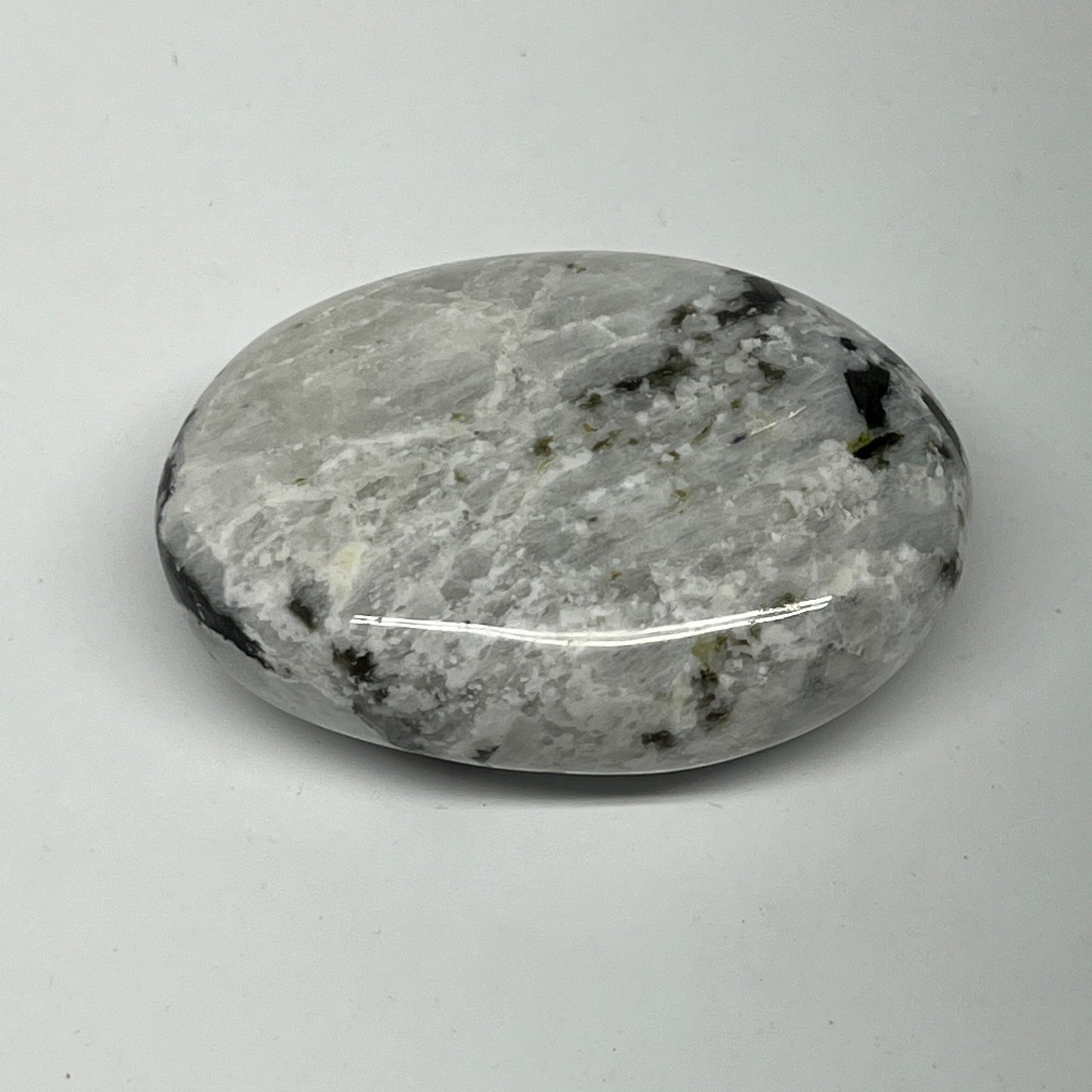 94.5g,2.4"x1.8"x0.8", Rainbow Moonstone Palm-Stone Polished from India, B21274