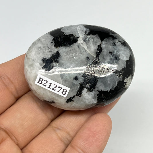 82.6g,2"x1.6"x0.9", Rainbow Moonstone Palm-Stone Polished from India, B21278