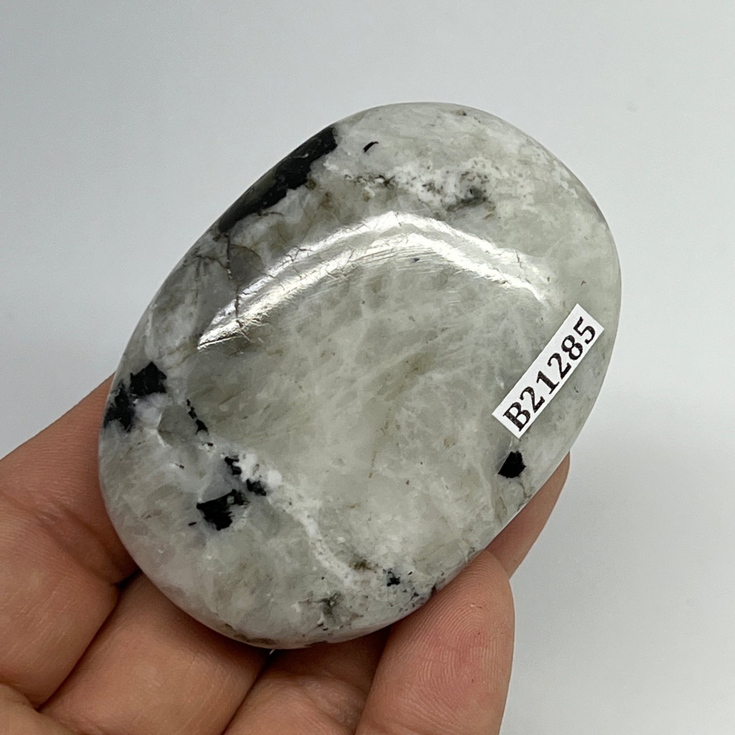 96.9g,2.5"x1.8"x0.8", Rainbow Moonstone Palm-Stone Polished from India, B21285