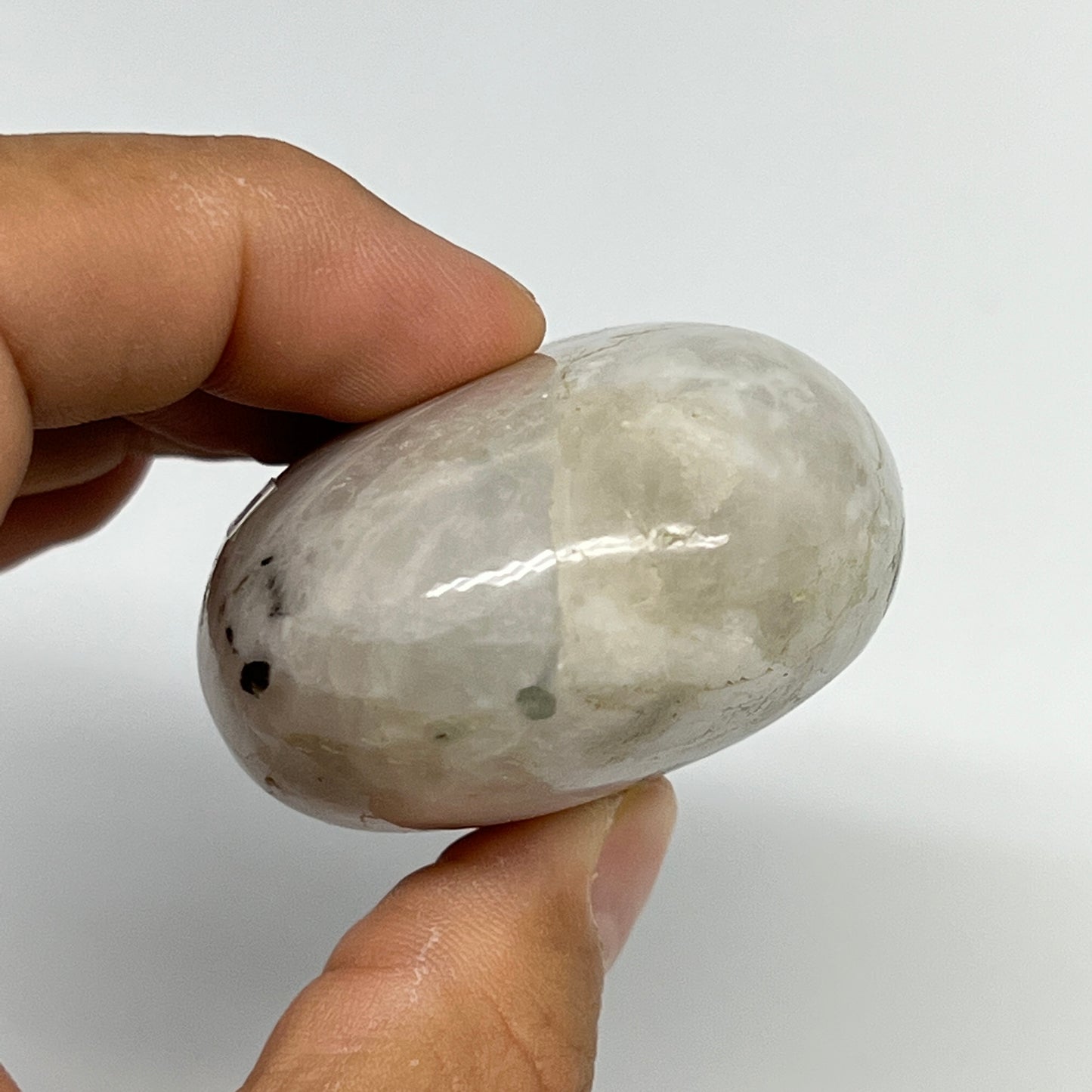 131.4g,2.5"x1.8"x1.1", Rainbow Moonstone Palm-Stone Polished from India, B21290