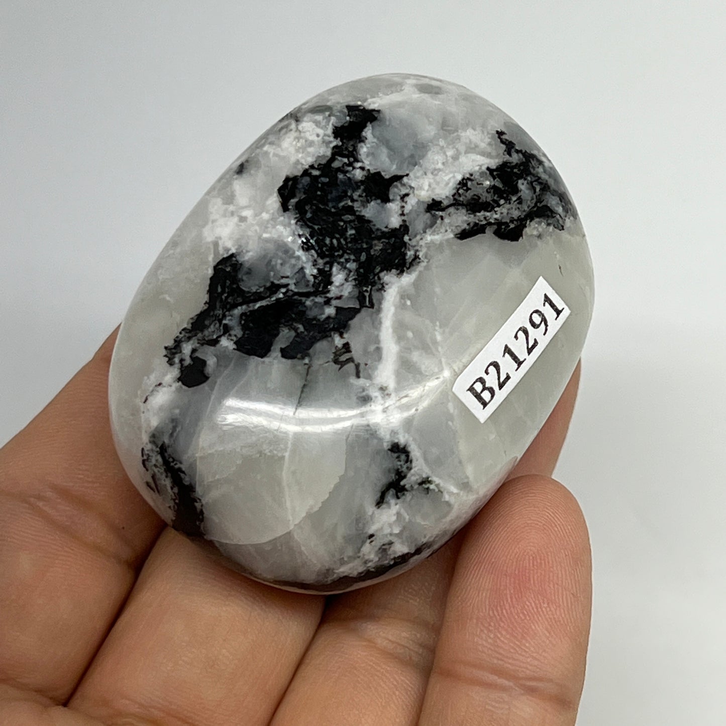 98.3g,2.1"x1.6"x1", Rainbow Moonstone Palm-Stone Polished from India, B21291