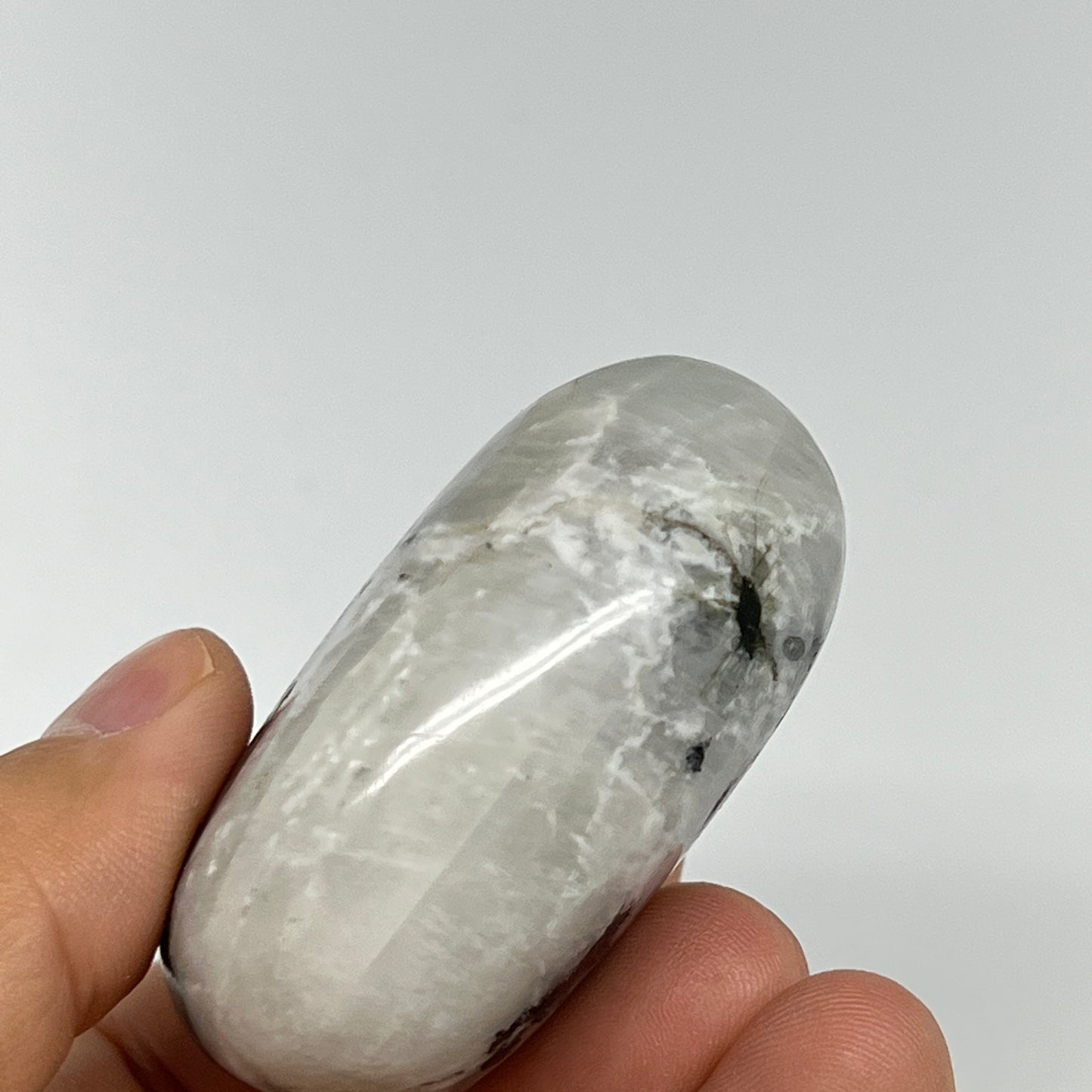 98.3g,2.1"x1.6"x1", Rainbow Moonstone Palm-Stone Polished from India, B21291