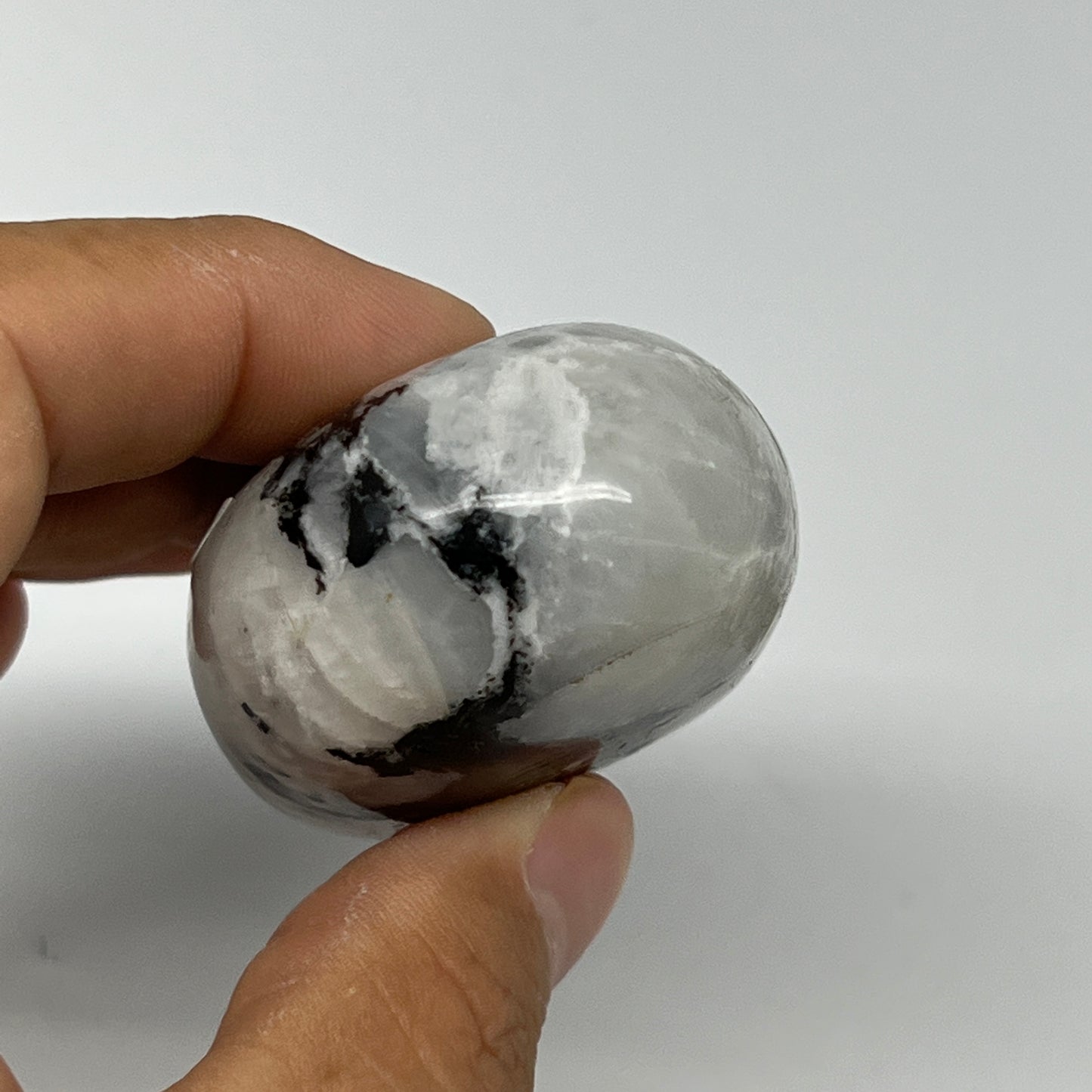 98.3g,2.1"x1.6"x1", Rainbow Moonstone Palm-Stone Polished from India, B21291