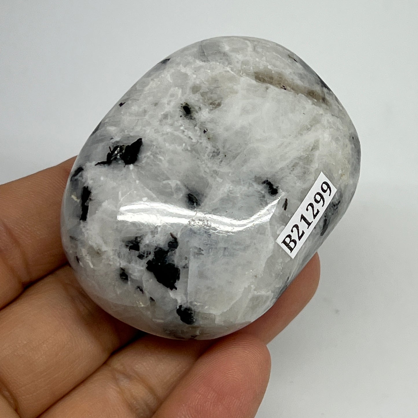 106.6g,2.2"x1.7"x1.1", Rainbow Moonstone Palm-Stone Polished from India, B21299