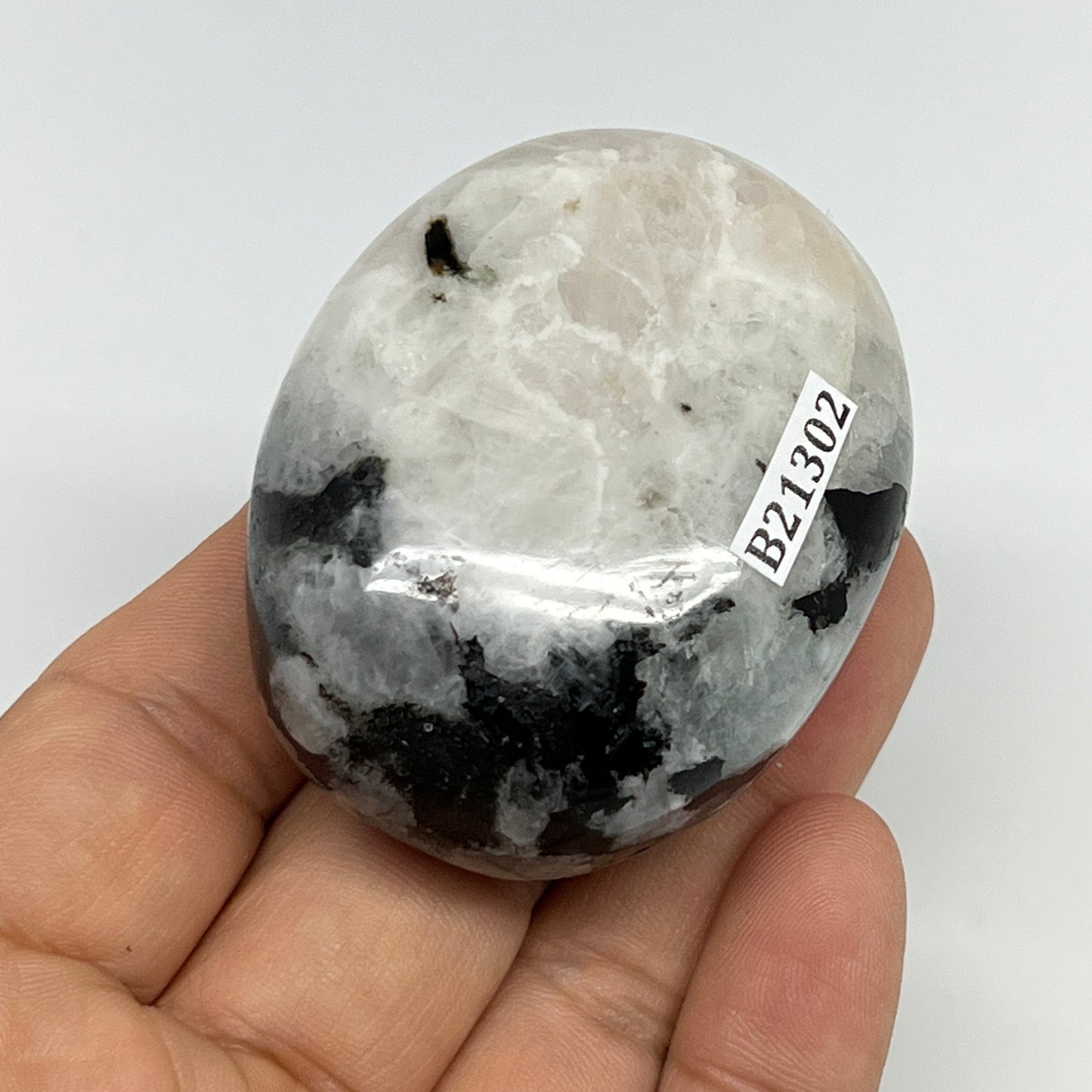 110.9g,2.1"x1.7"x1.1", Rainbow Moonstone Palm-Stone Polished from India, B21302