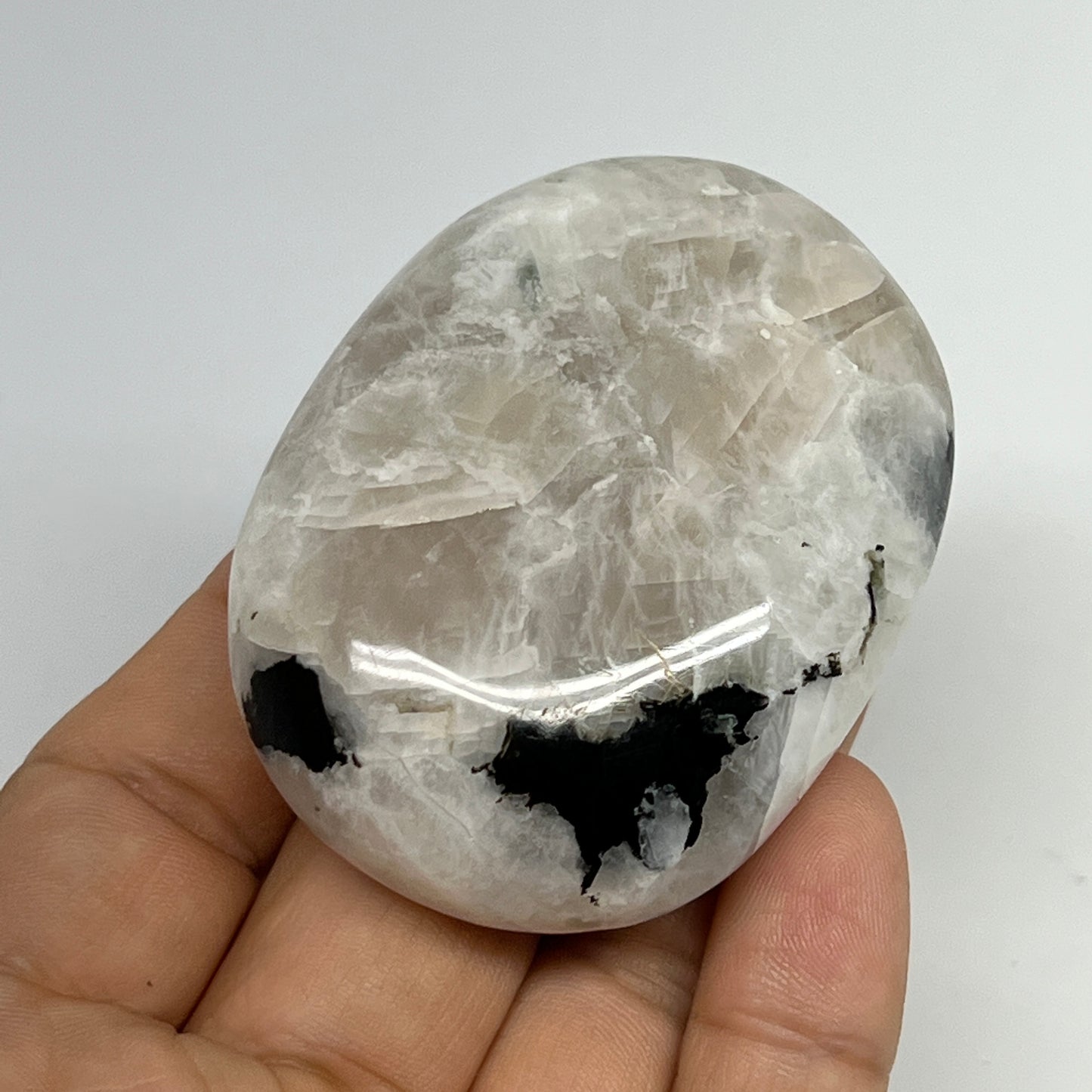 108.7g,2.4"x1.8"x0.9", Rainbow Moonstone Palm-Stone Polished from India, B21306