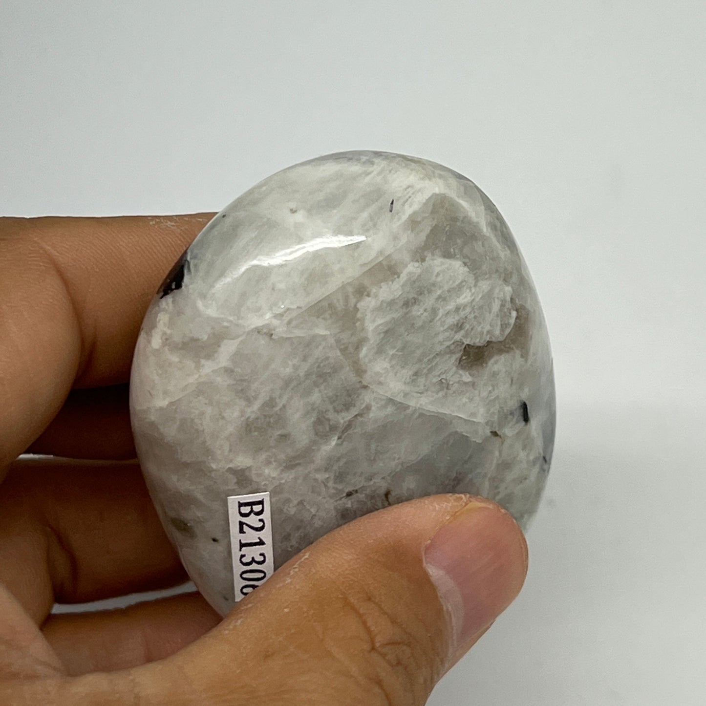 108.7g,2.4"x1.8"x0.9", Rainbow Moonstone Palm-Stone Polished from India, B21306