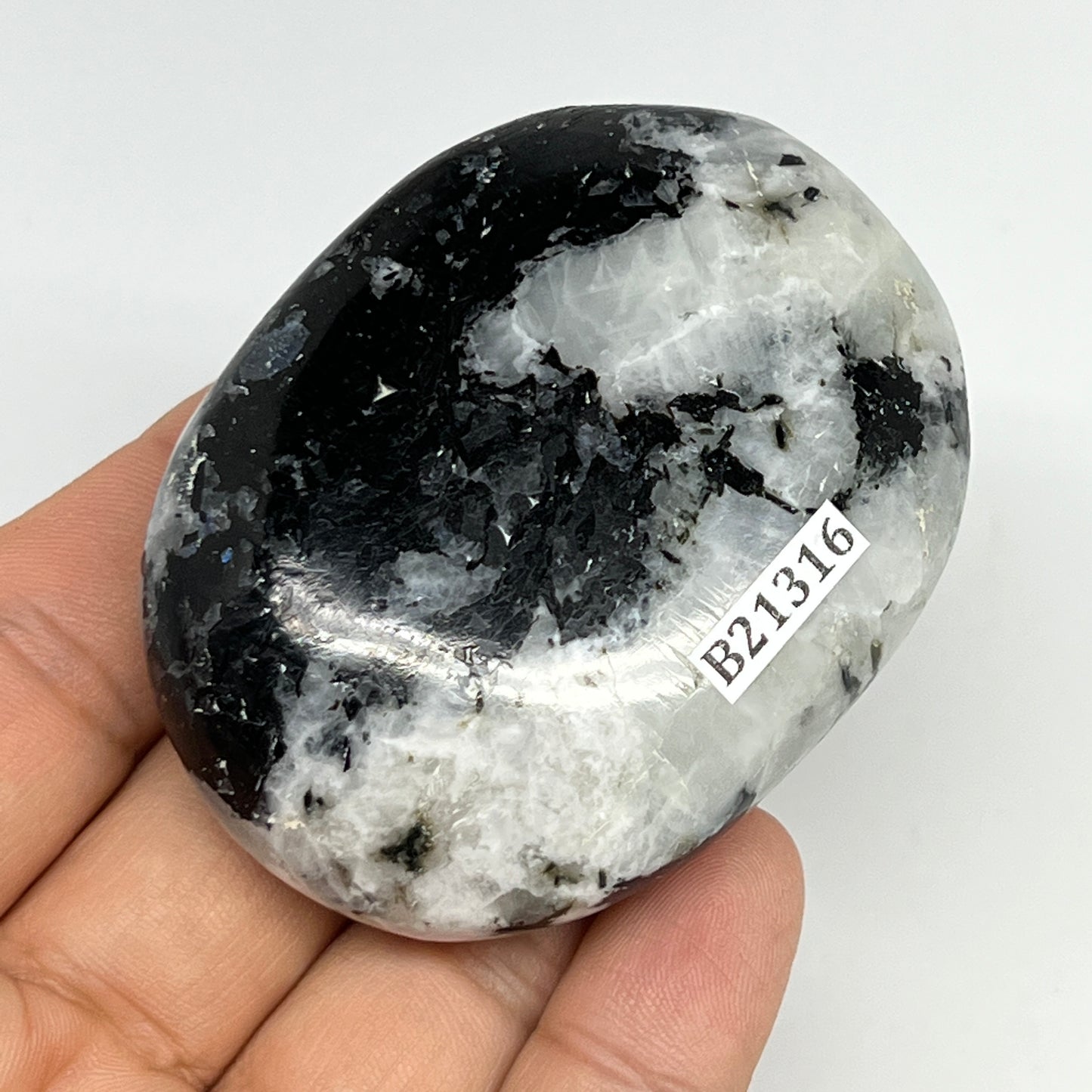 115.9g,2.5"x1.9"x0.9", Rainbow Moonstone Palm-Stone Polished from India, B21316