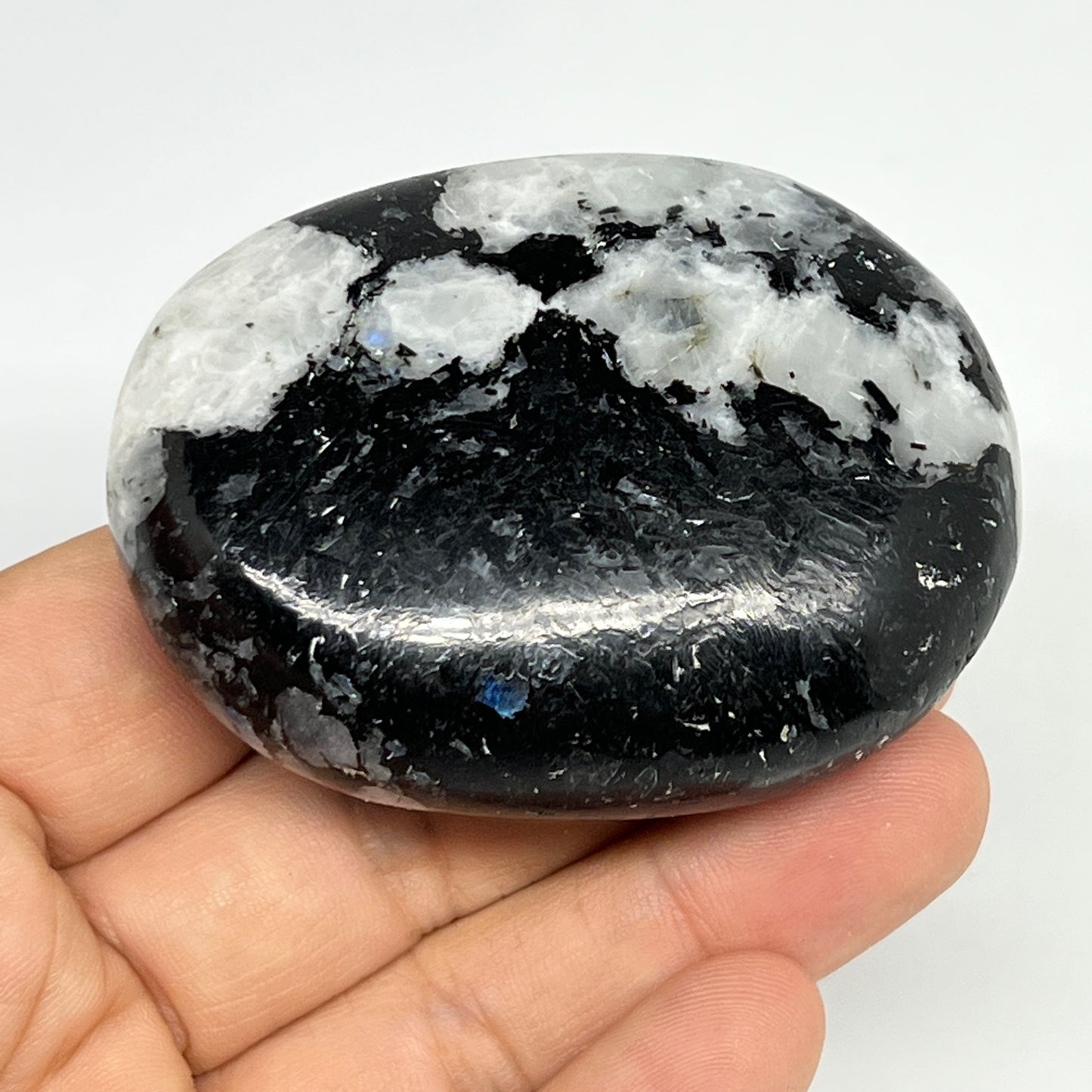115.9g,2.5"x1.9"x0.9", Rainbow Moonstone Palm-Stone Polished from India, B21316