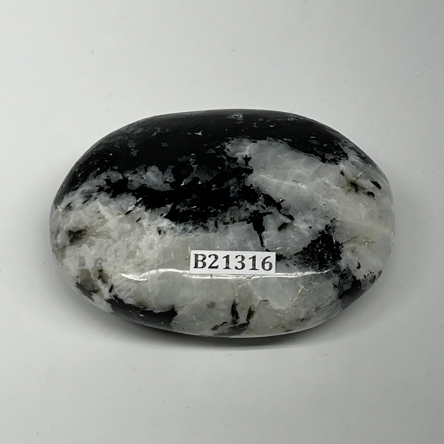 115.9g,2.5"x1.9"x0.9", Rainbow Moonstone Palm-Stone Polished from India, B21316