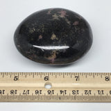 262.2g,2.7"x2.3"x1.4"Natural Rhodonite Palm-Stone Polished Reiki Madagascar,B552