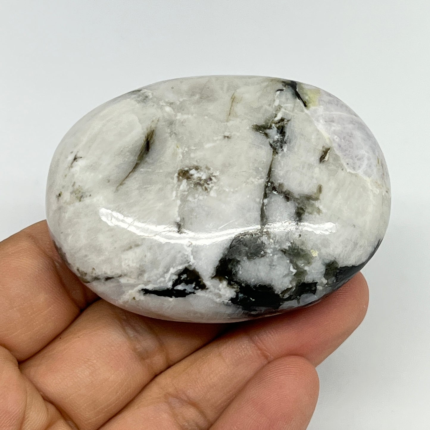 106.3g,2.5"x1.8"x0.9", Rainbow Moonstone Palm-Stone Polished from India, B21331