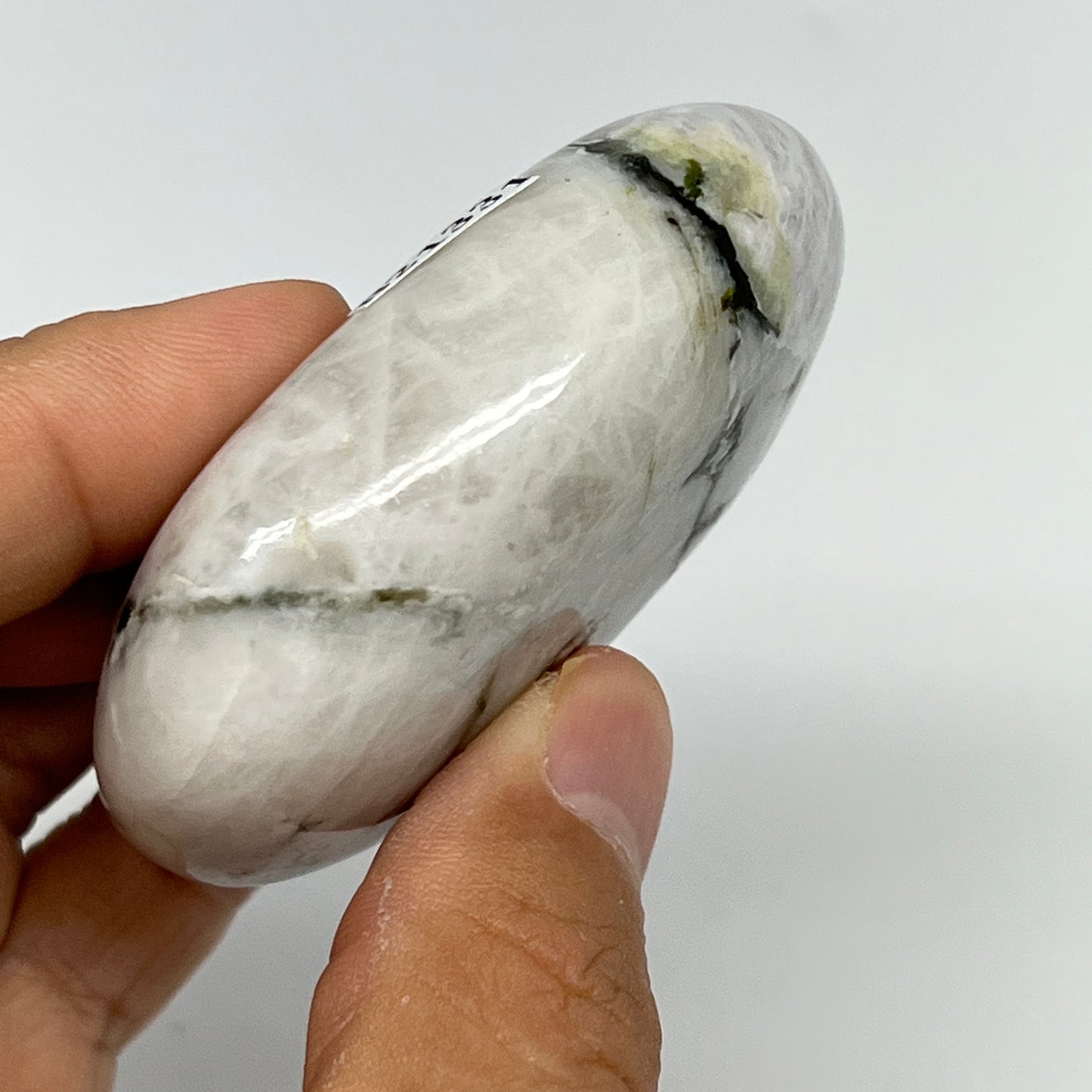 106.3g,2.5"x1.8"x0.9", Rainbow Moonstone Palm-Stone Polished from India, B21331