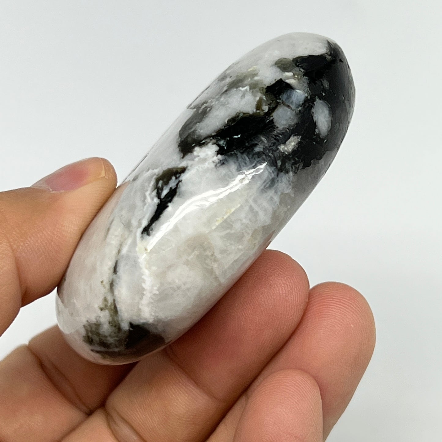 106.3g,2.5"x1.8"x0.9", Rainbow Moonstone Palm-Stone Polished from India, B21331