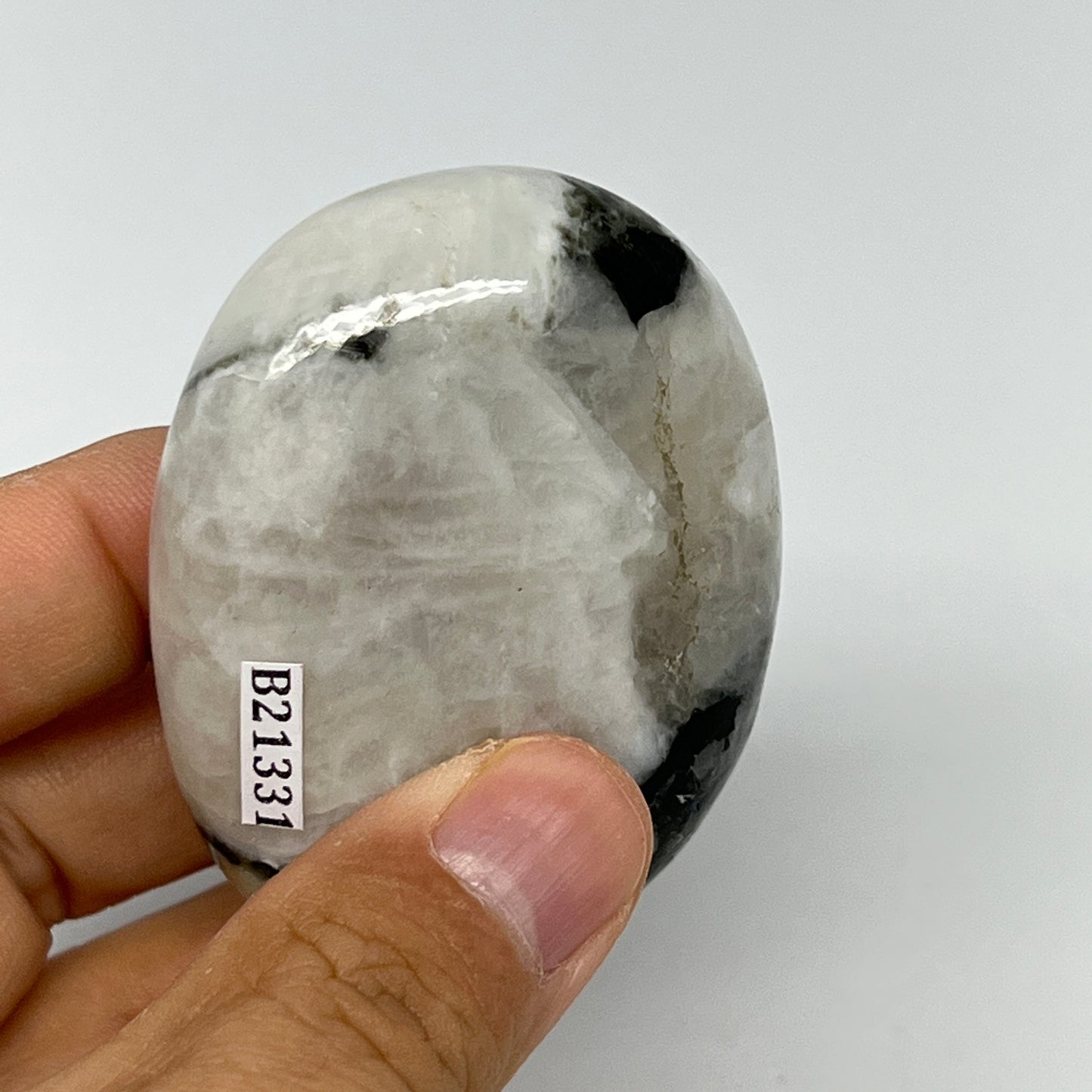 106.3g,2.5"x1.8"x0.9", Rainbow Moonstone Palm-Stone Polished from India, B21331