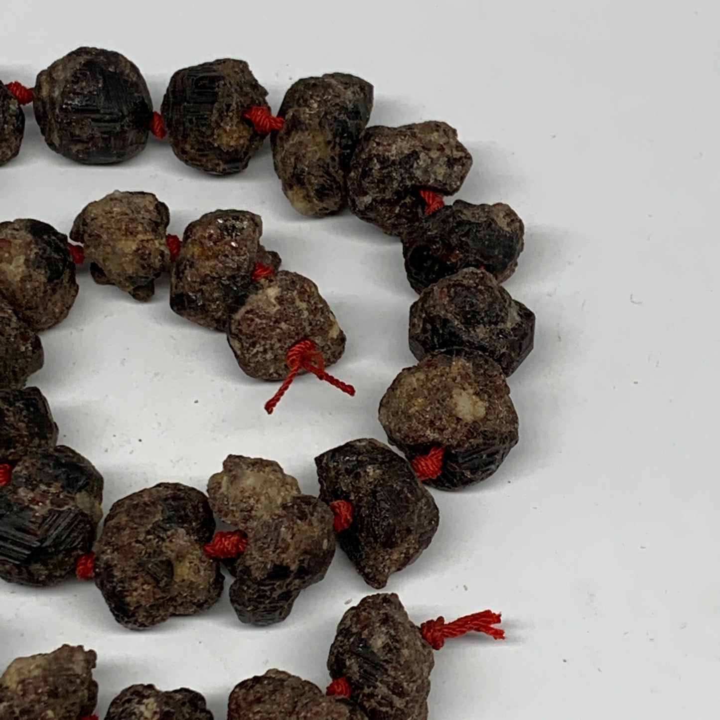 180g, 15-22mm, 28 Beads,Natural Rough Red Garnet Beads Strand Chips Chunk,B13170