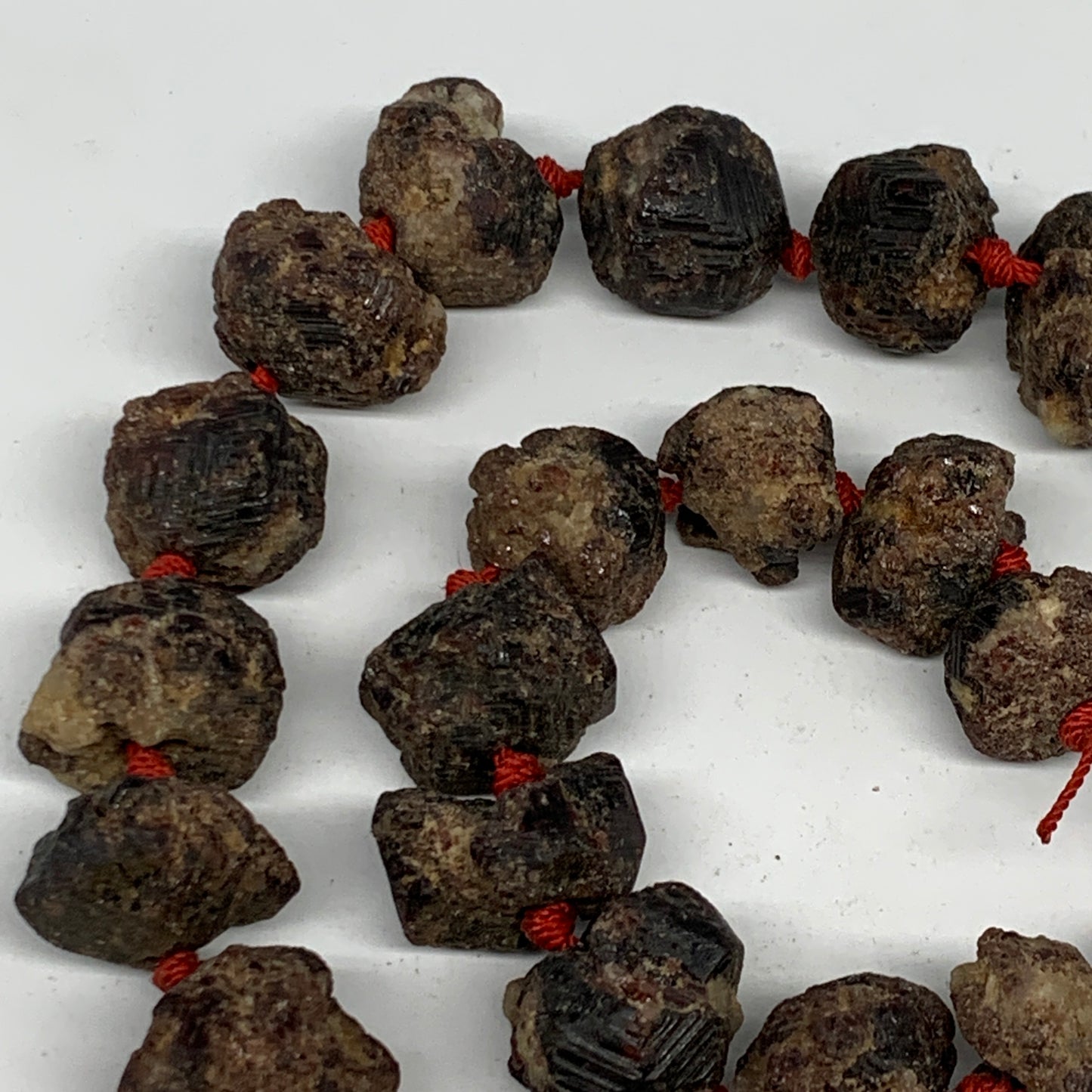180g, 15-22mm, 28 Beads,Natural Rough Red Garnet Beads Strand Chips Chunk,B13170