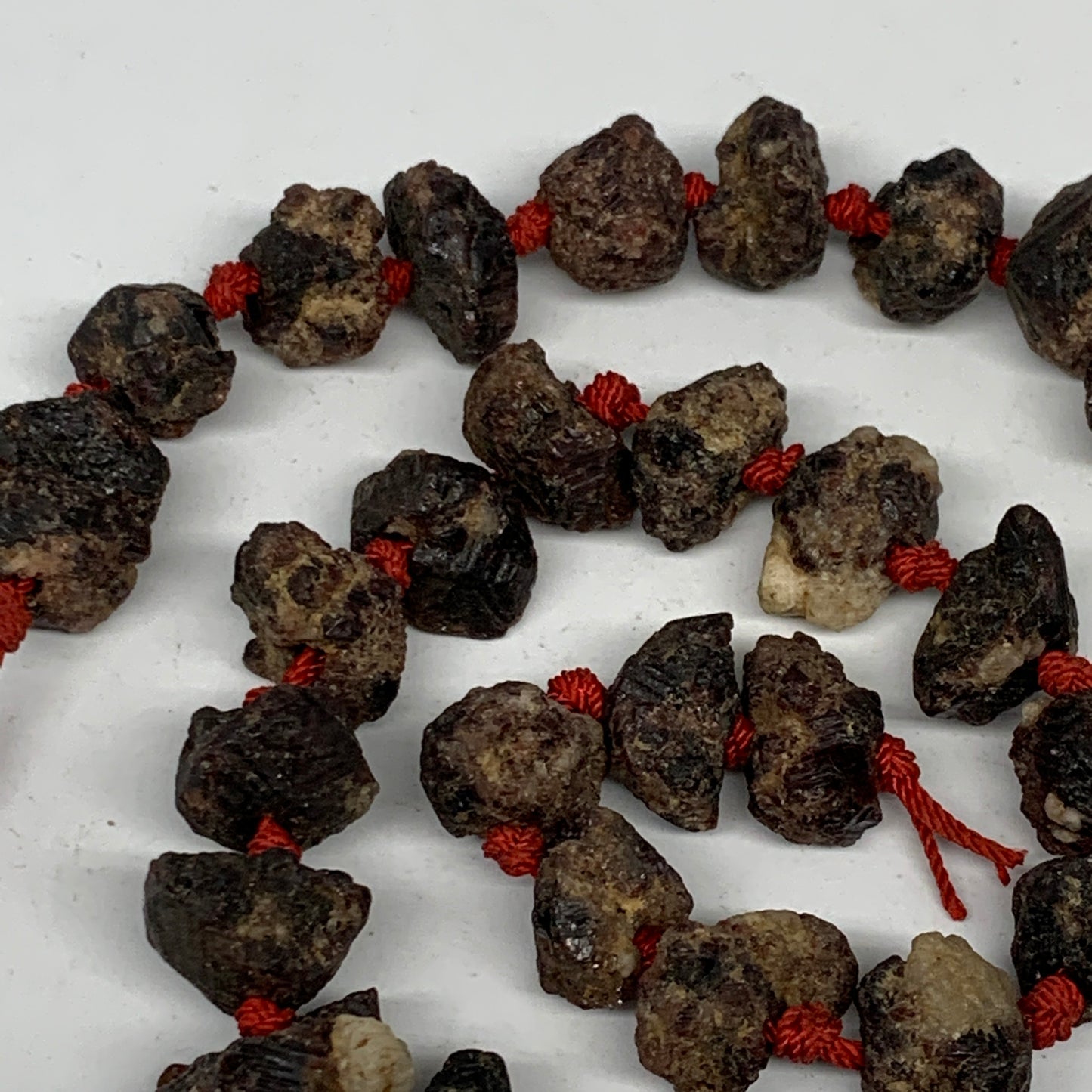 96.3g, 11-21mm, 36 Beads,Natural Rough Red Garnet Beads Strand Chips Chunk,B1317
