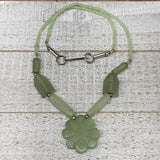 17.3g,2mm-27mm, Green Serpentine Flower Carved Beaded Necklace,17&quot;,NPH303