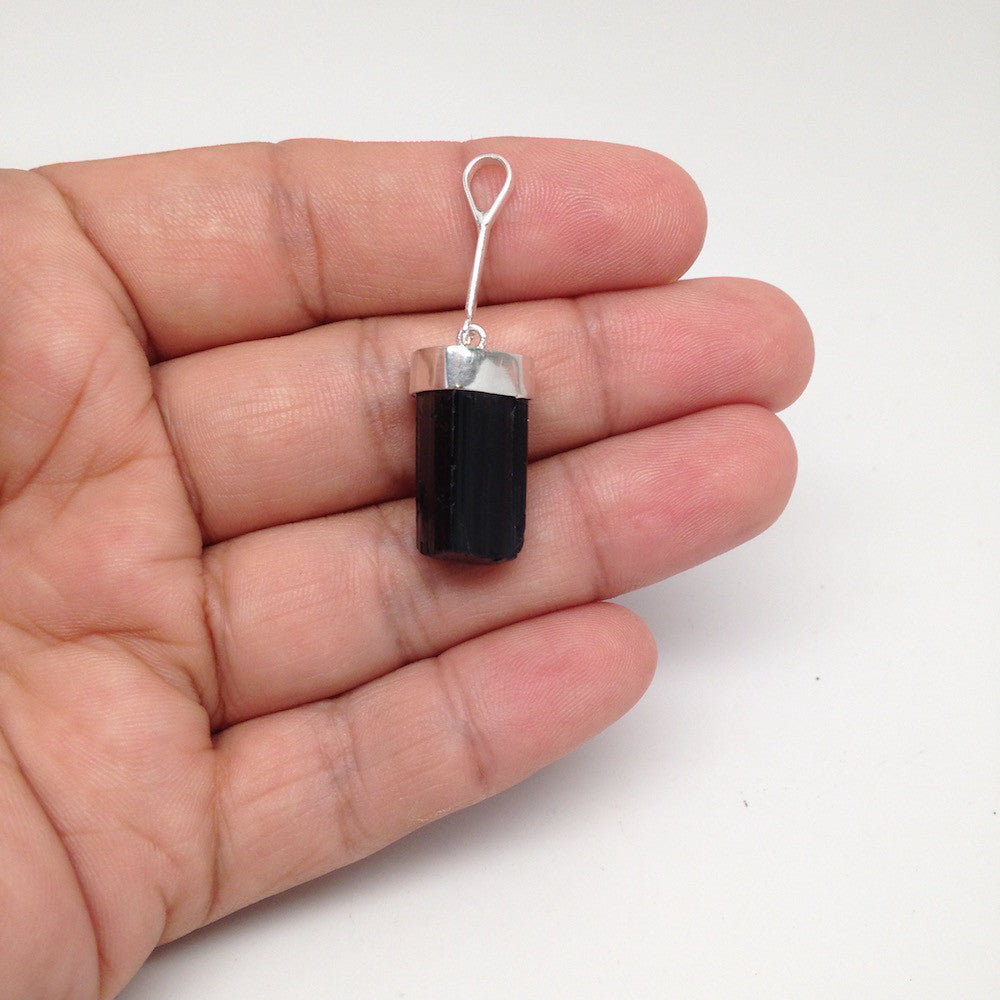26.5 cts Natural Black Tourmaline W/Sterling Silver Stick Handmade Pendant @Braz - watangem.com