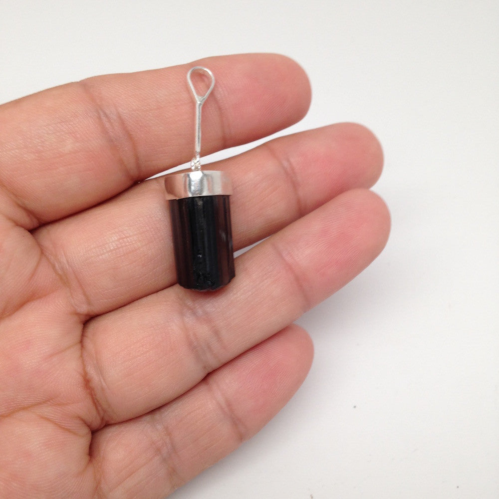 26.5 cts Natural Black Tourmaline W/Sterling Silver Stick Handmade Pendant @Braz - watangem.com