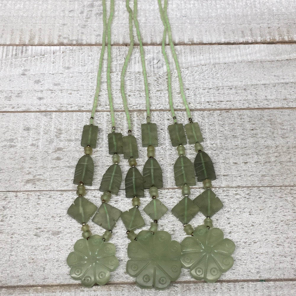 1pc,2mm-30mm, Green Serpentine Flower Carved Beaded Necklace,16"-18",NPH335
