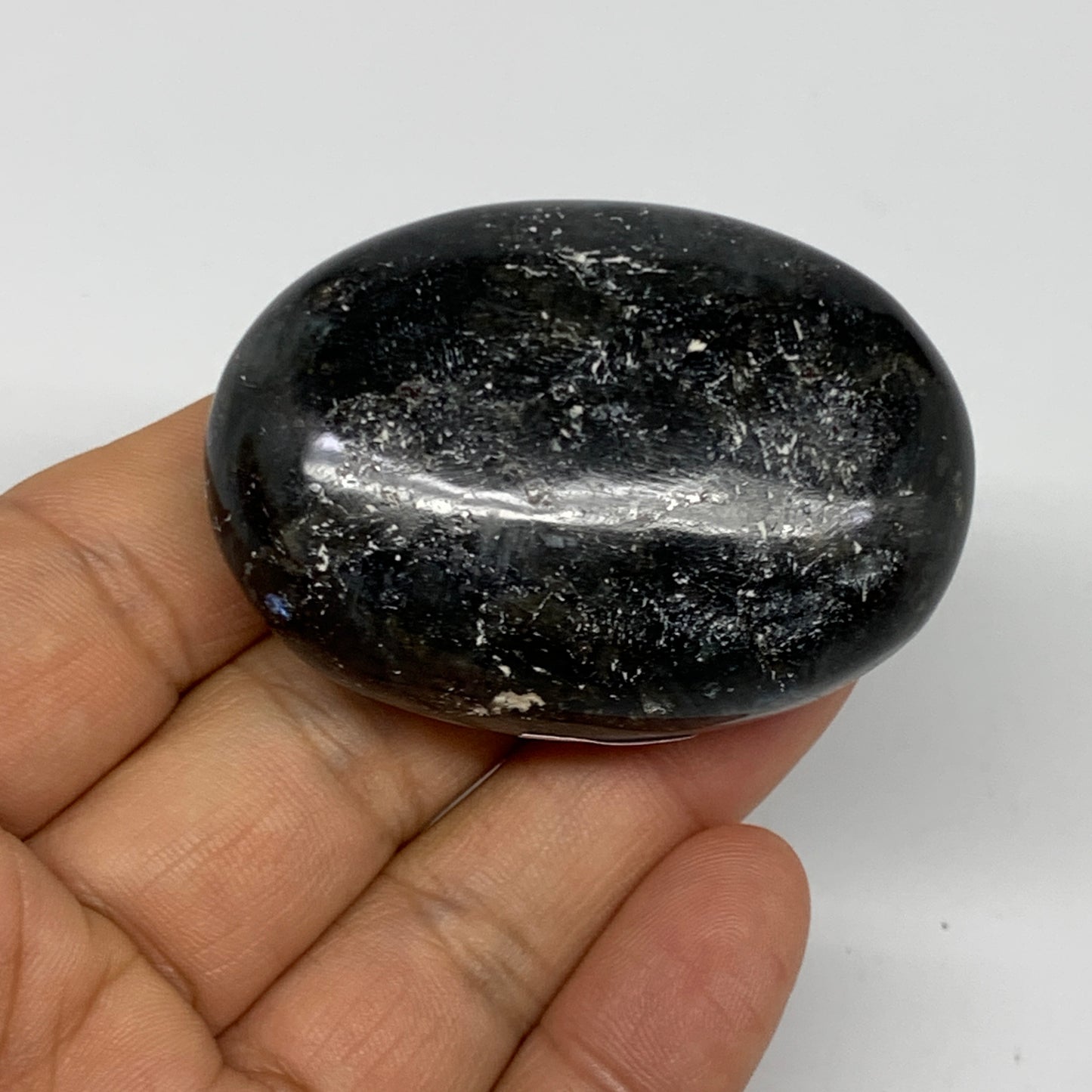 73.3g,2.1"x1.5"x0.8", Labradorite Palm-stone Tumbled Reiki @Madagascar,B25060