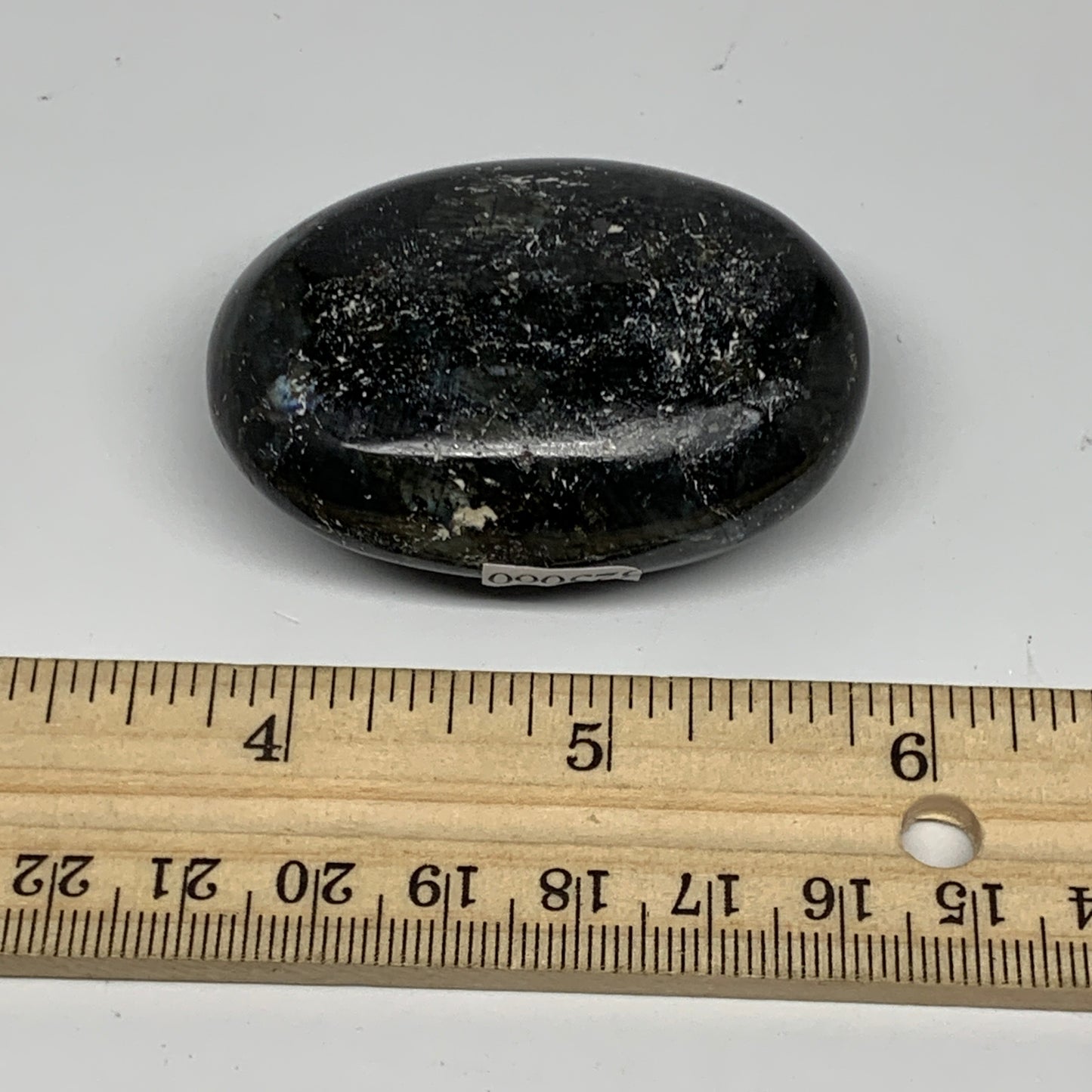 73.3g,2.1"x1.5"x0.8", Labradorite Palm-stone Tumbled Reiki @Madagascar,B25060