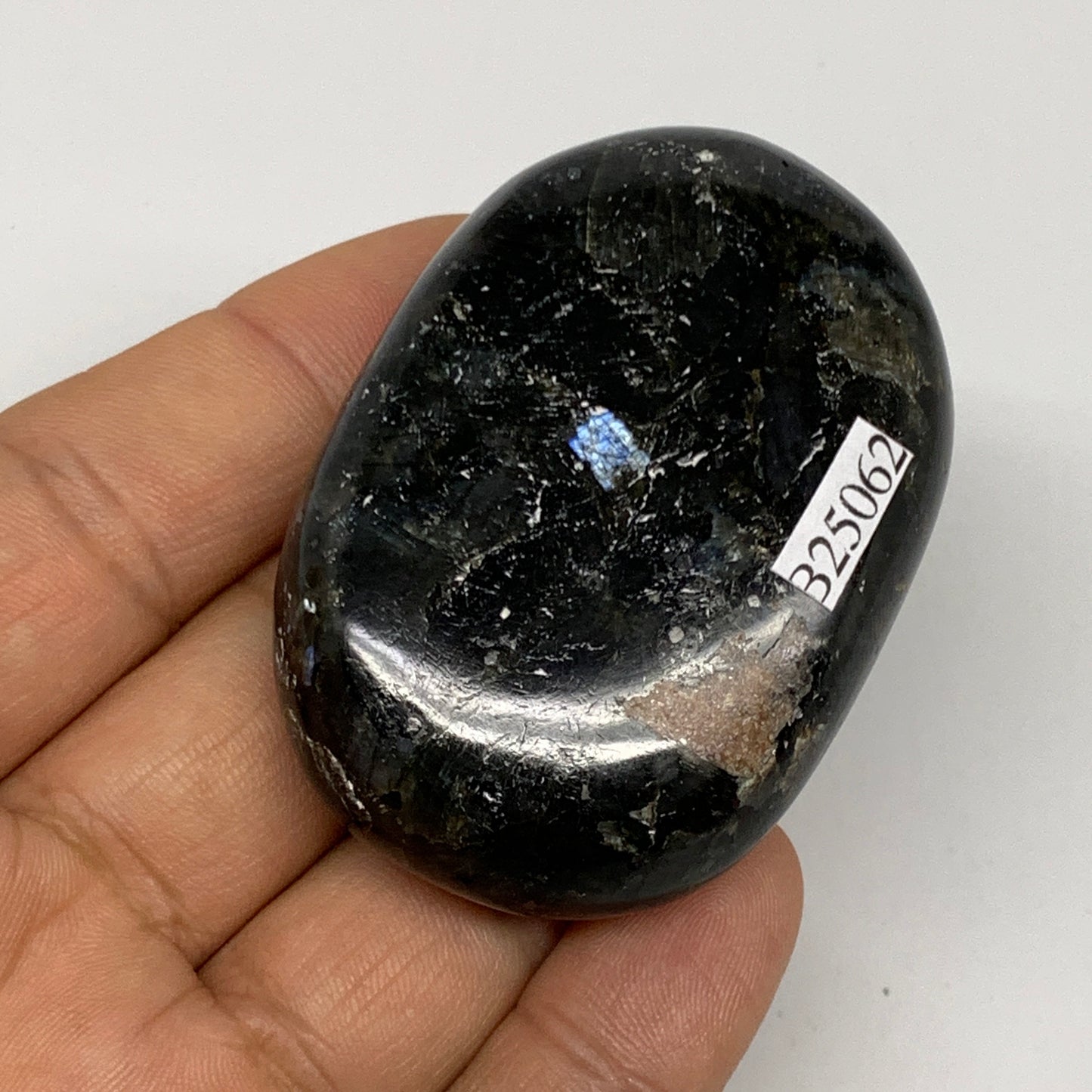 75.6g,2.3"x1.6"x0.7", Labradorite Palm-stone Tumbled Reiki @Madagascar,B25062