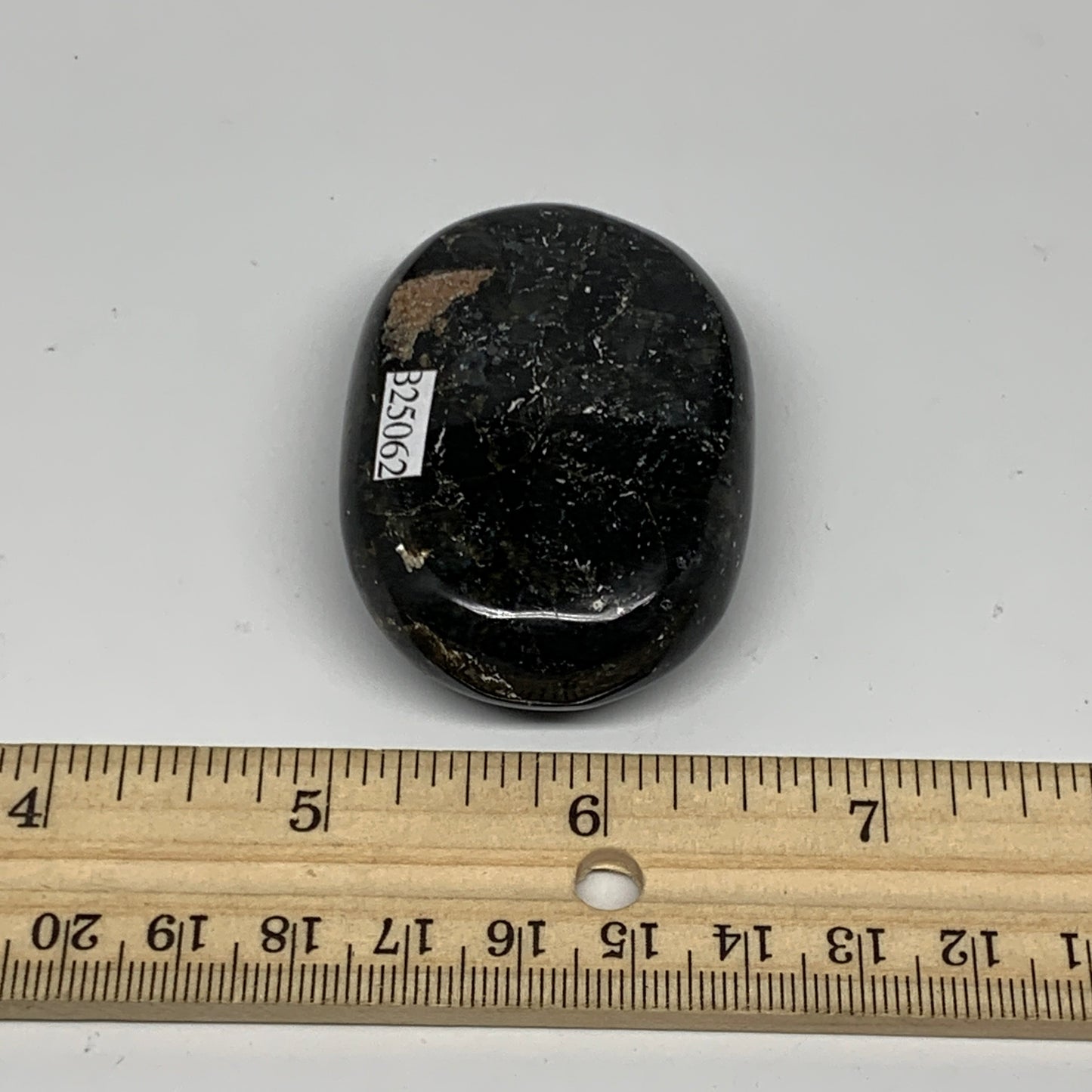 75.6g,2.3"x1.6"x0.7", Labradorite Palm-stone Tumbled Reiki @Madagascar,B25062