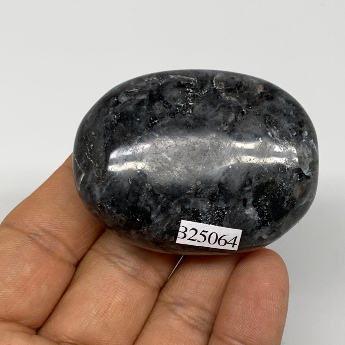 79.8g,2.1"x1.6"x0.8", Labradorite Palm-stone Tumbled Reiki @Madagascar,B25064