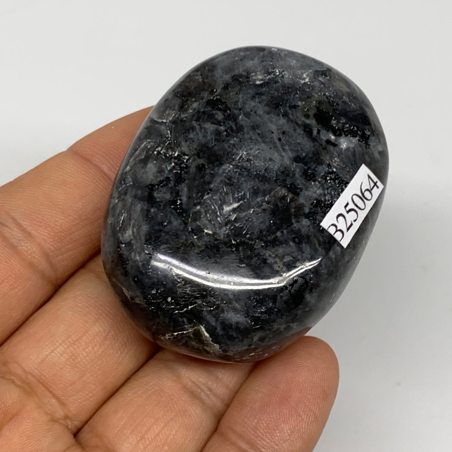 79.8g,2.1"x1.6"x0.8", Labradorite Palm-stone Tumbled Reiki @Madagascar,B25064
