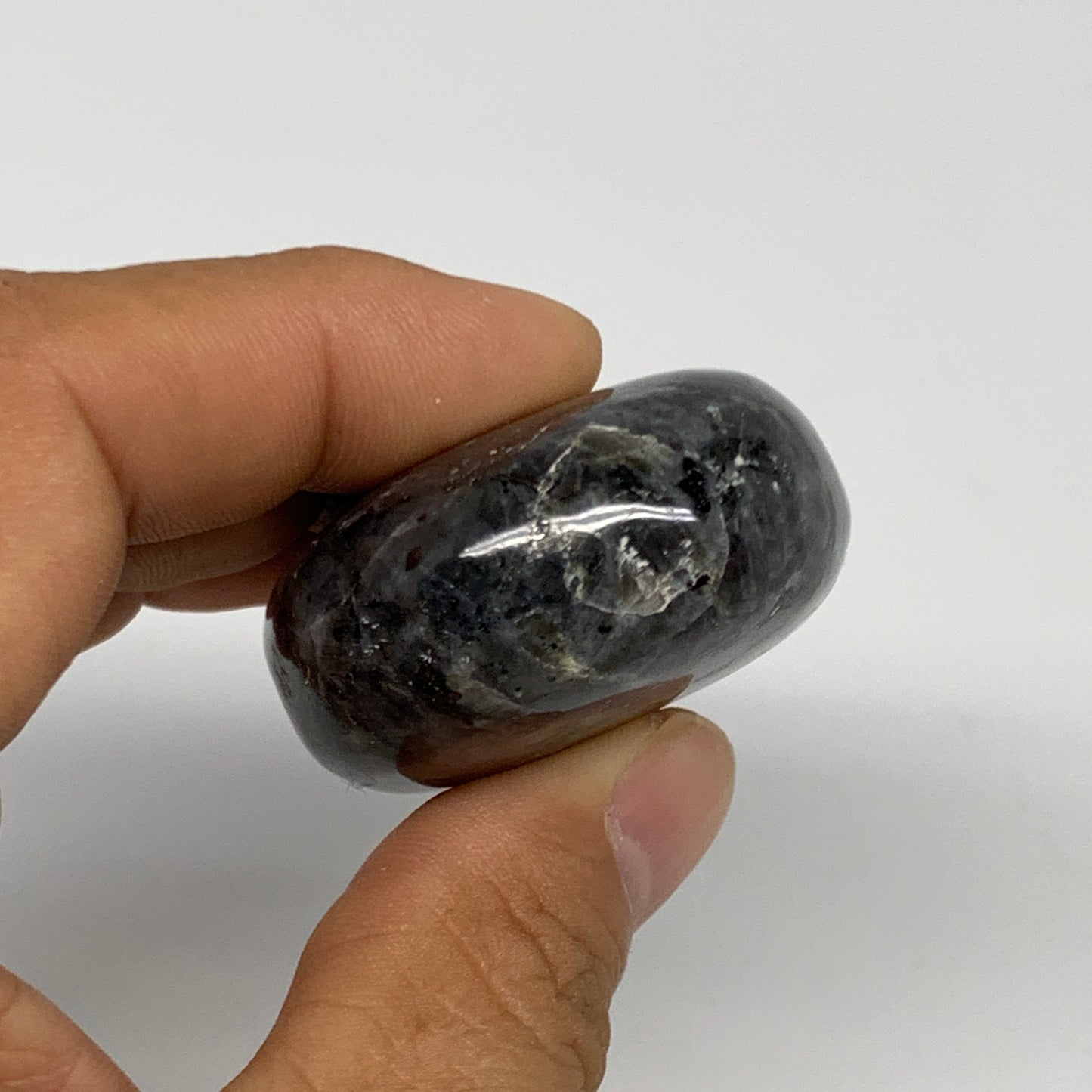 79.8g,2.1"x1.6"x0.8", Labradorite Palm-stone Tumbled Reiki @Madagascar,B25064
