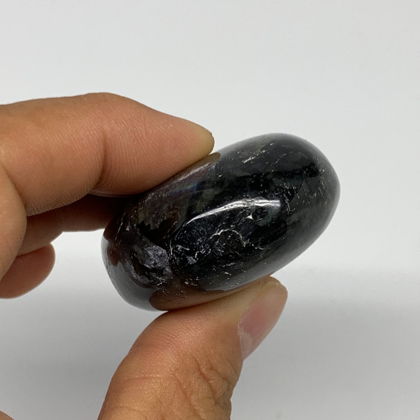 98.8g,2.3"x1.6"x0.9", Labradorite Palm-stone Tumbled Reiki @Madagascar,B25068