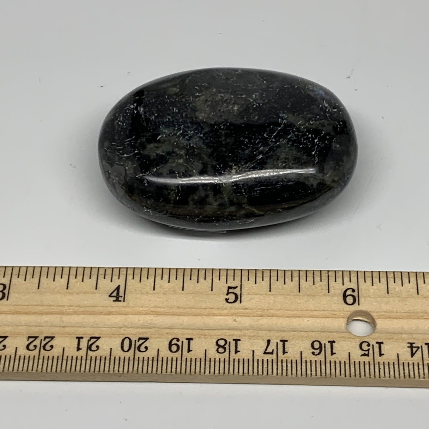 98.8g,2.3"x1.6"x0.9", Labradorite Palm-stone Tumbled Reiki @Madagascar,B25068