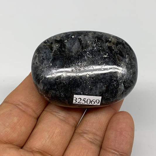 78.6g,2"x1.5"x0.8", Labradorite Palm-stone Tumbled Reiki @Madagascar,B25069