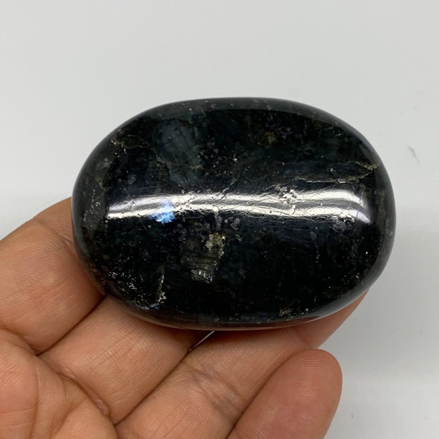 93.8g,2.3"x1.6"x0.9", Labradorite Palm-stone Tumbled Reiki @Madagascar,B25071