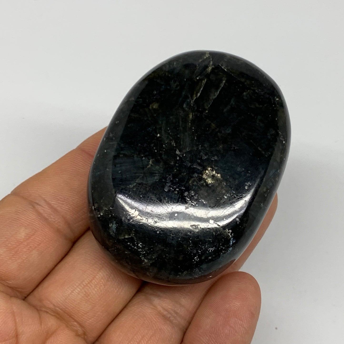 93.8g,2.3"x1.6"x0.9", Labradorite Palm-stone Tumbled Reiki @Madagascar,B25071