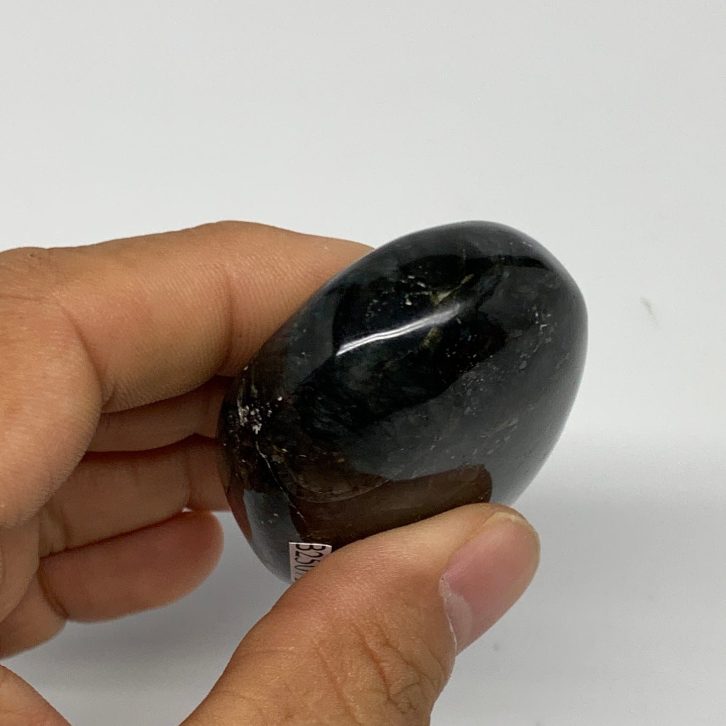 93.8g,2.3"x1.6"x0.9", Labradorite Palm-stone Tumbled Reiki @Madagascar,B25071