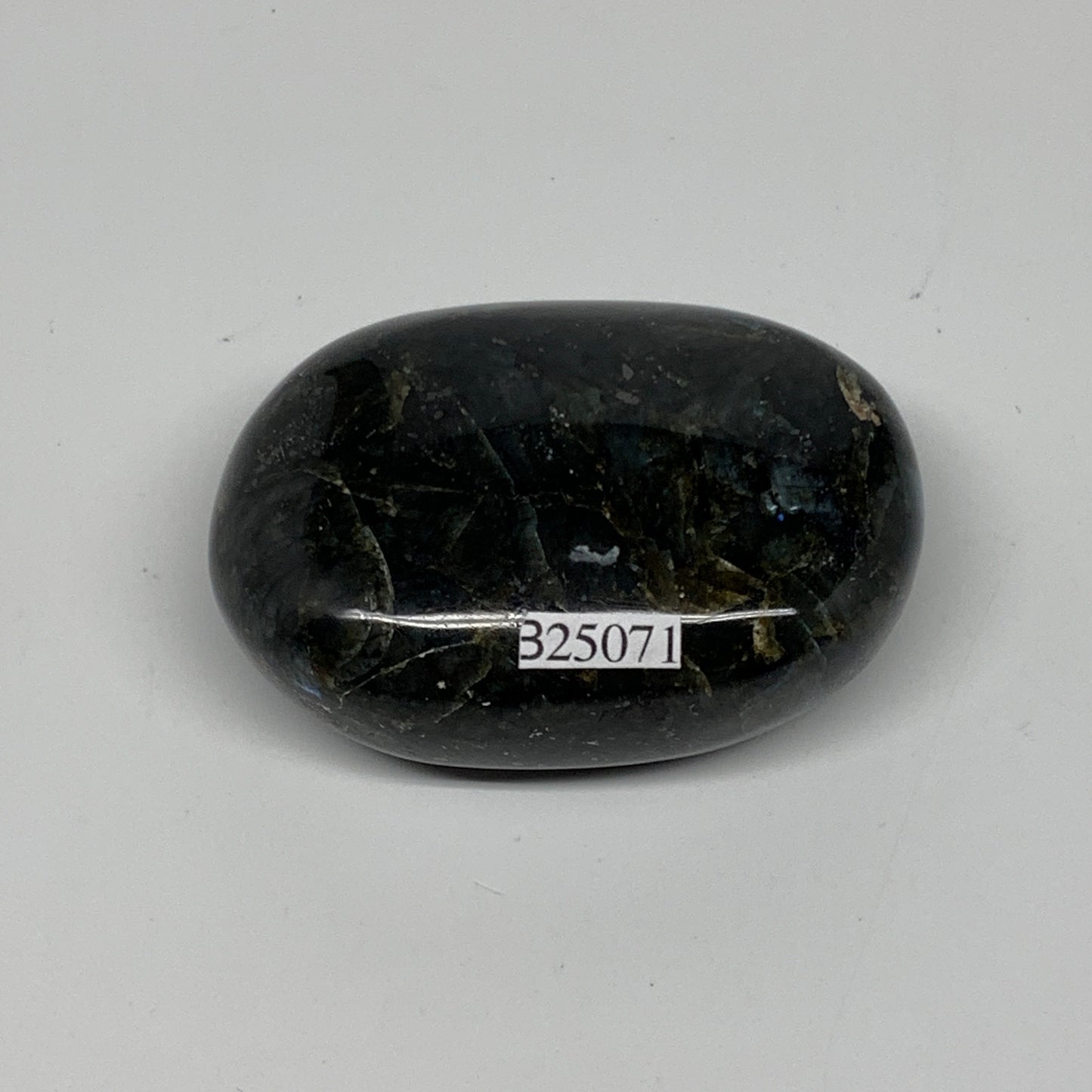 93.8g,2.3"x1.6"x0.9", Labradorite Palm-stone Tumbled Reiki @Madagascar,B25071