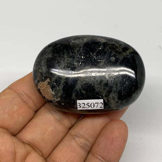 74.2g,2.2"x1.5"x0.8", Labradorite Palm-stone Tumbled Reiki @Madagascar,B25072