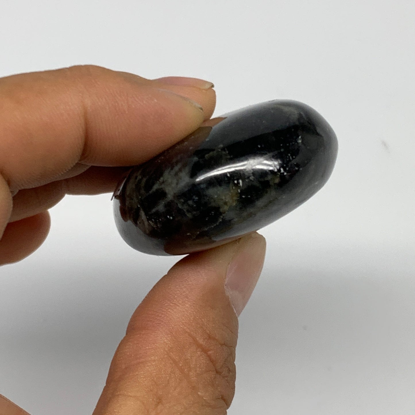 74.2g,2.2"x1.5"x0.8", Labradorite Palm-stone Tumbled Reiki @Madagascar,B25072