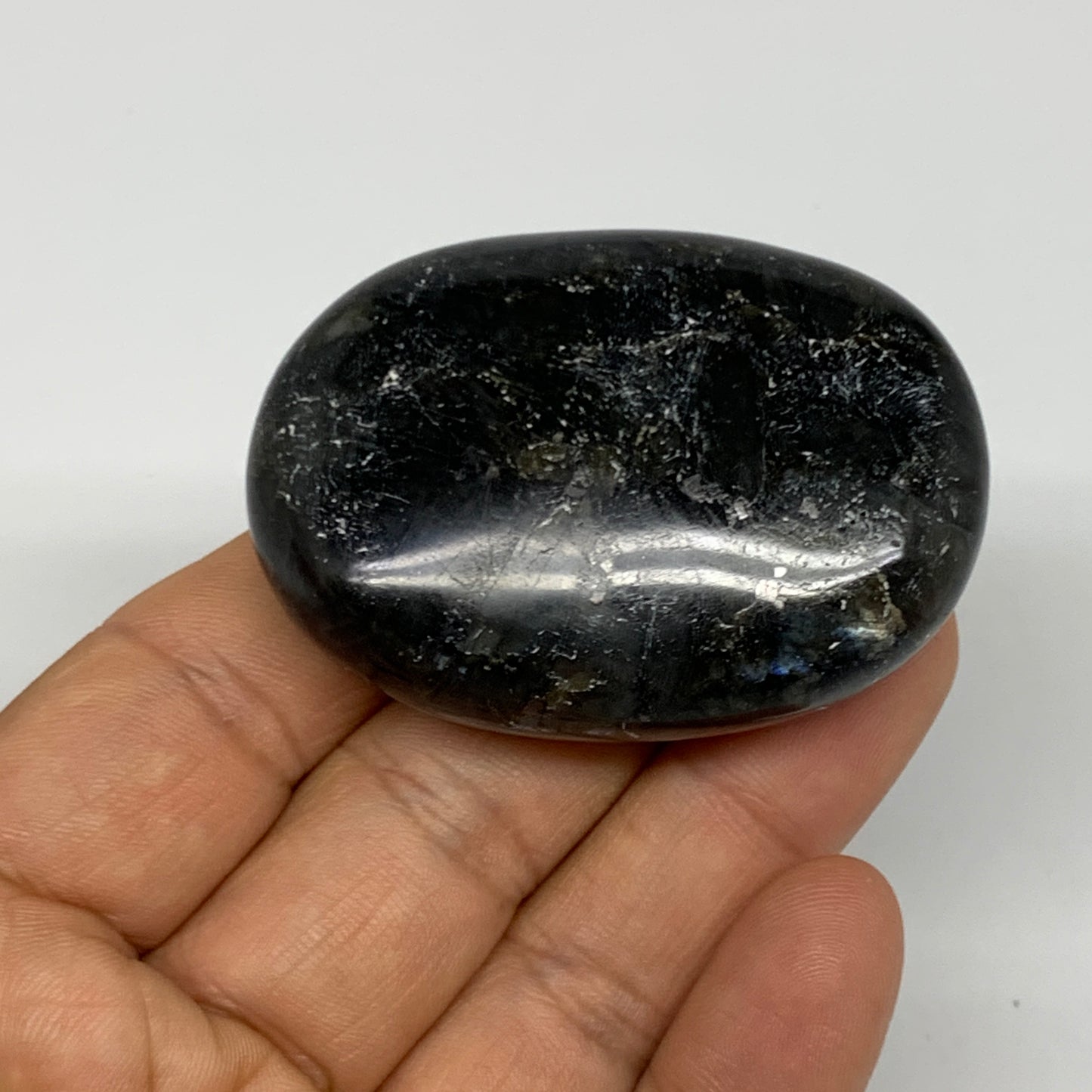 68.1g,2.1"x1.5"x0.7", Labradorite Palm-stone Tumbled Reiki @Madagascar,B25073